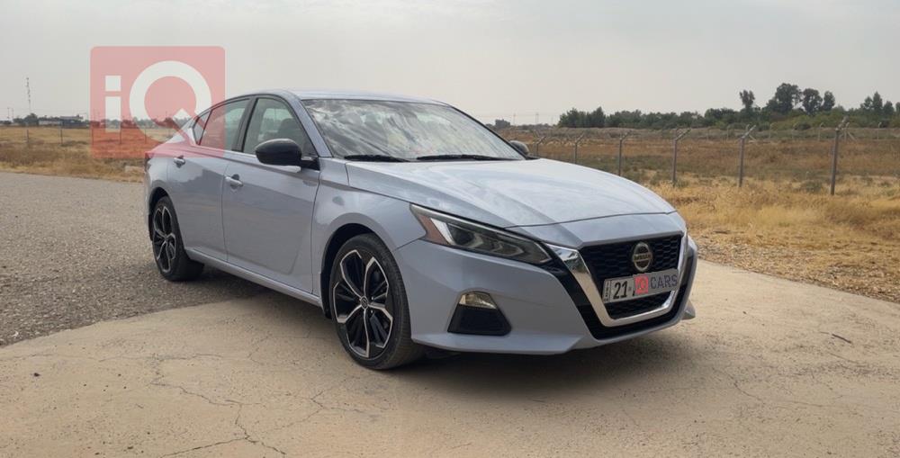 نيسان ألتيما